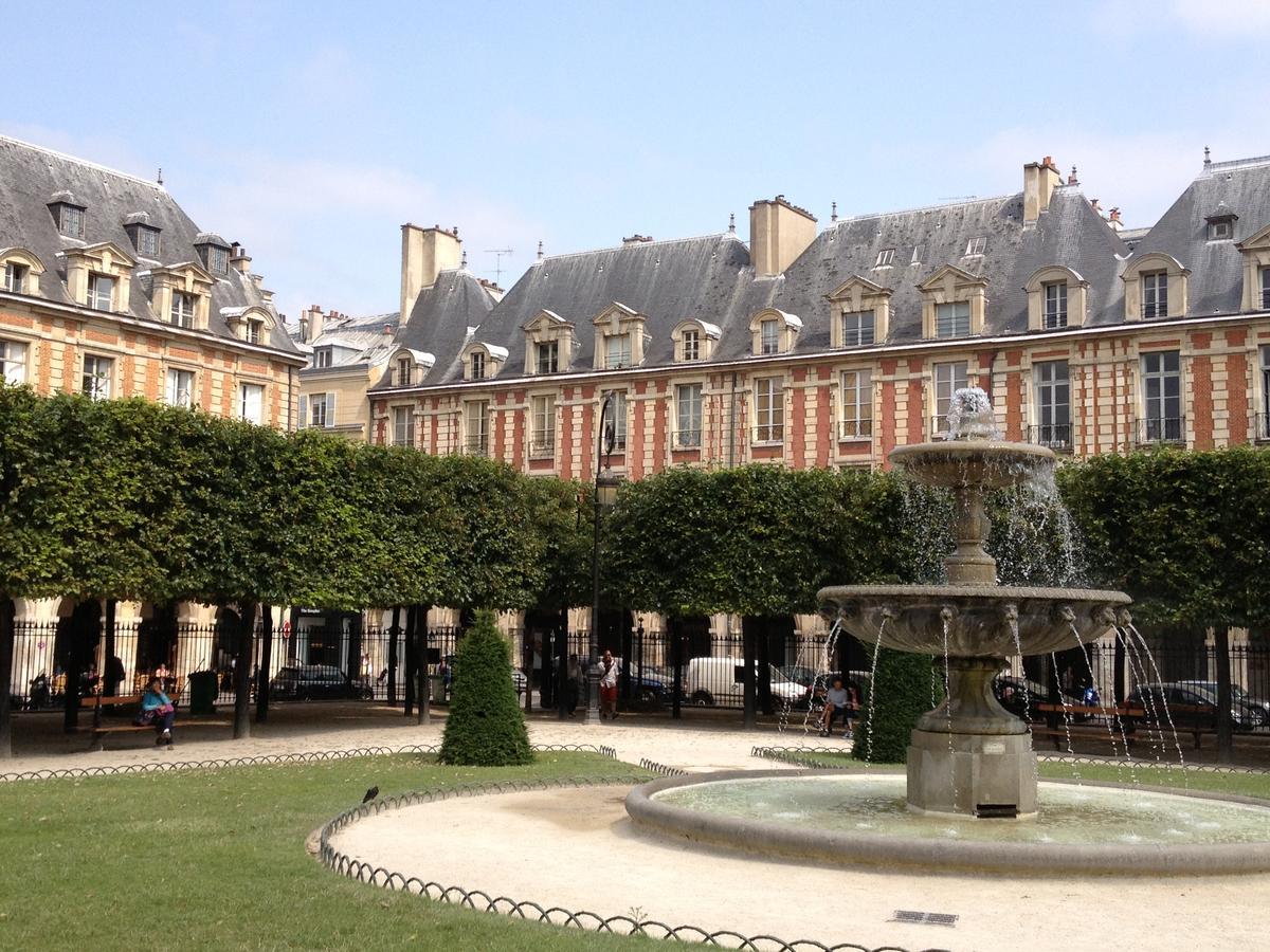 New Chic Flat : Le Marais - Place Des Vosges Parijs Buitenkant foto